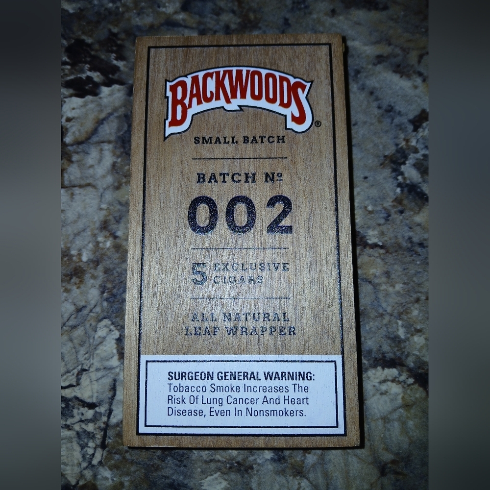 Backwoods Wooden collector's box.leaf Wrapper Holder.new